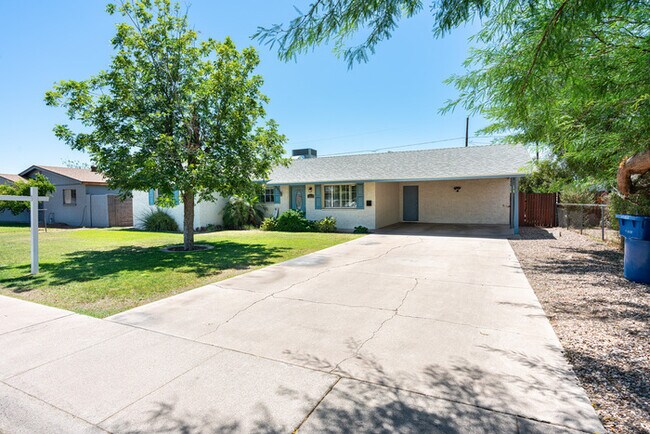 Foto del edificio - Greeat Single family home in Tempe! Close to ASU!