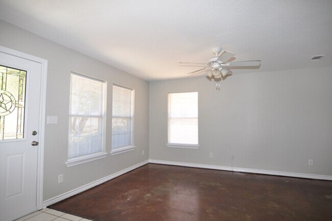 Building Photo - 401-403 W Brady Street