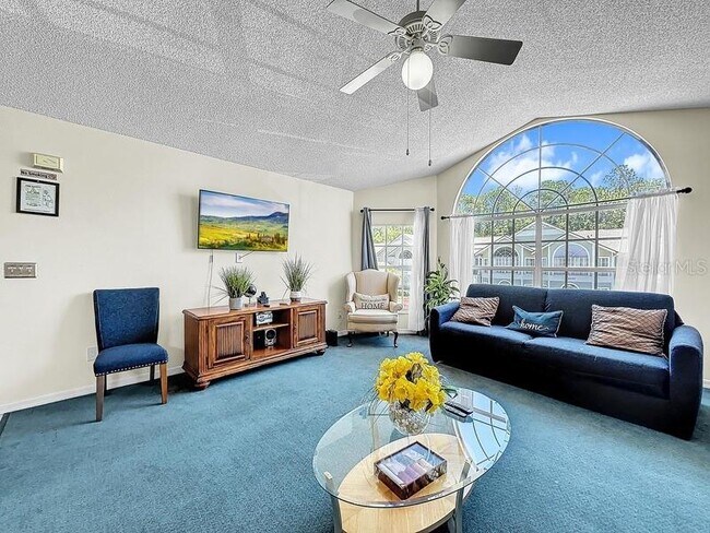 Foto del edificio - 2040 Royal Bay Blvd
