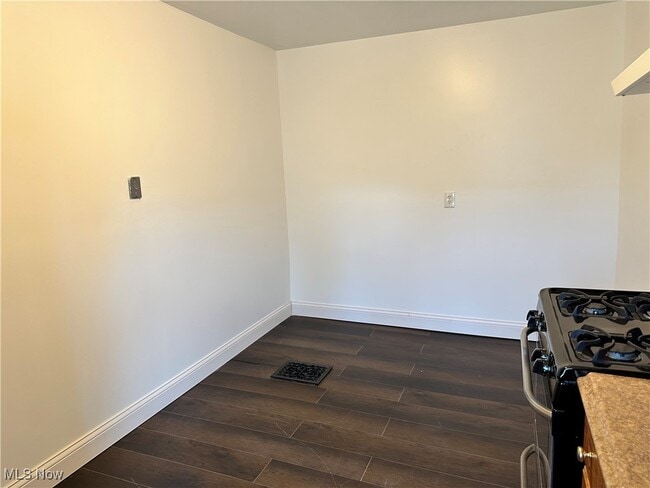 Building Photo - 1418 Wyandotte Ave