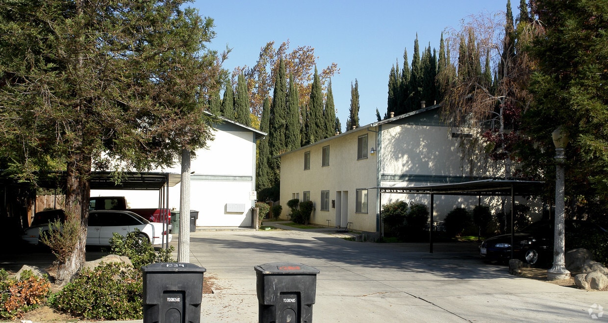 Primary Photo - 1329-1359 Drakeley Ave