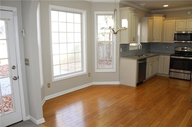 Foto del edificio - 505 Towne Ridge Way