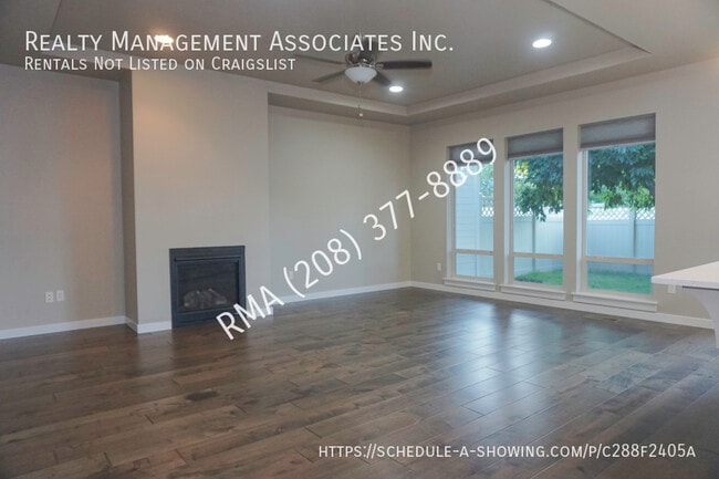 Building Photo - 5074 N Cortona Way