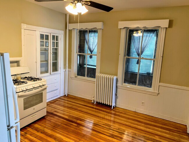 Building Photo - 153 Intervale St
