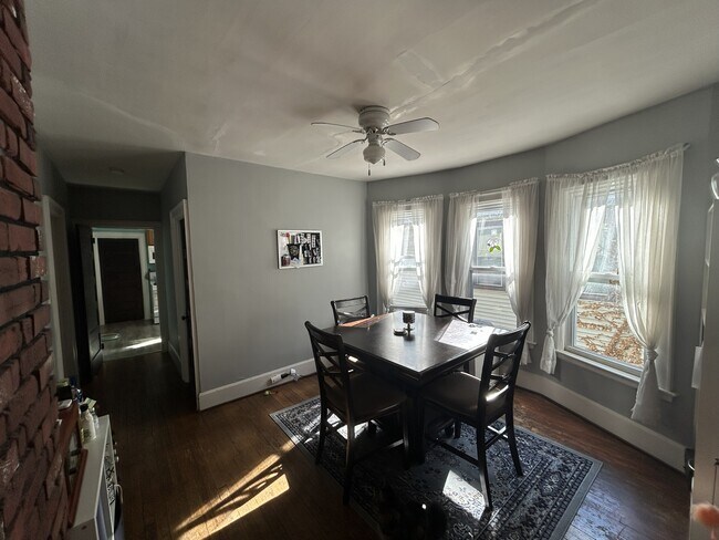 Foto del edificio - 817 Ashland Ave