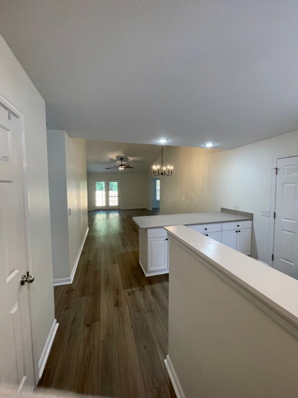 Building Photo - 212 Reagan Dr