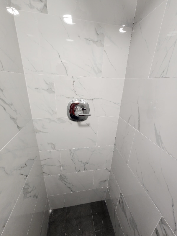 Building Photo - 32 Charles St