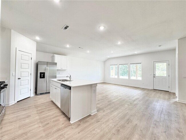 Building Photo - 376 Texas Ave