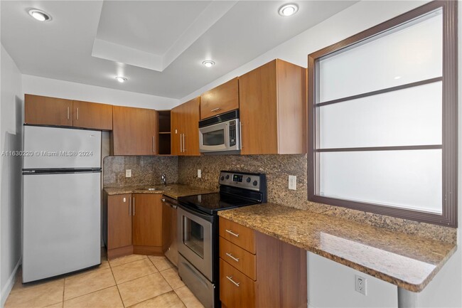 Building Photo - 223 Calabria Ave