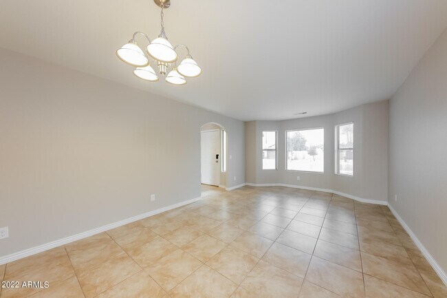 Foto del edificio - 16203 N Basl Ln