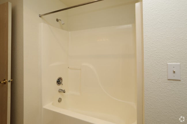 Bathroom - StoneBriar Apartments