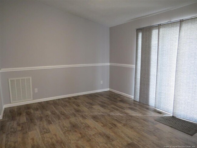 Foto del edificio - 760 Ashbrook Rd