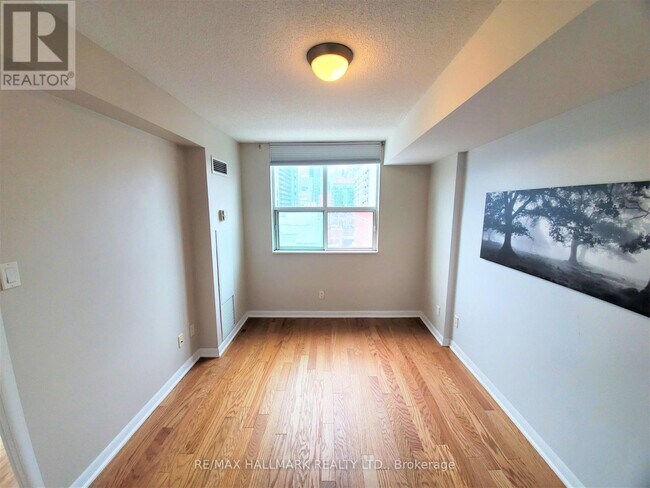 Photo du bâtiment - 313 Richmond St E