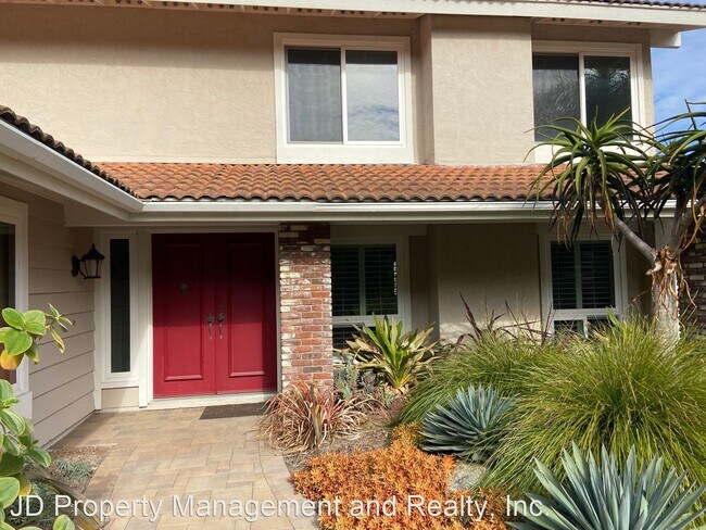 Building Photo - 5 br, 3 bath House - 633 Santa Rosita