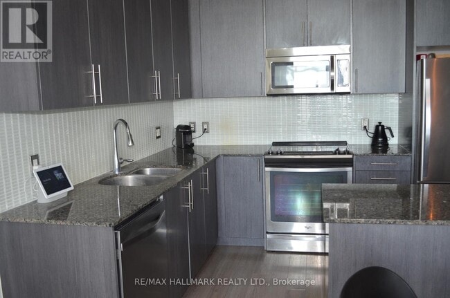 Building Photo - 85 Duke St W