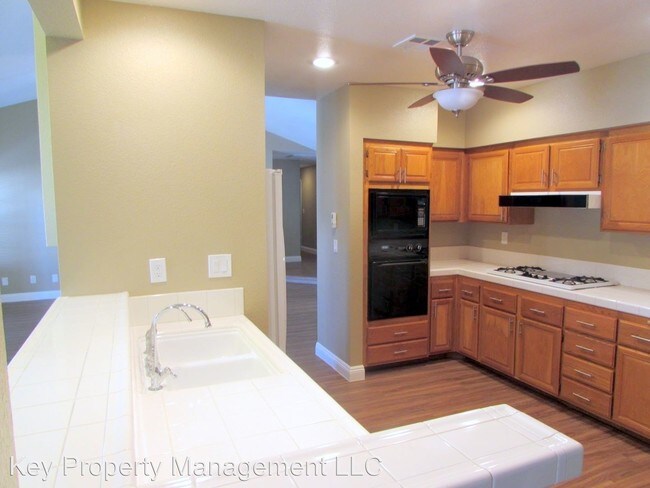 Building Photo - 255 Borrego Dr