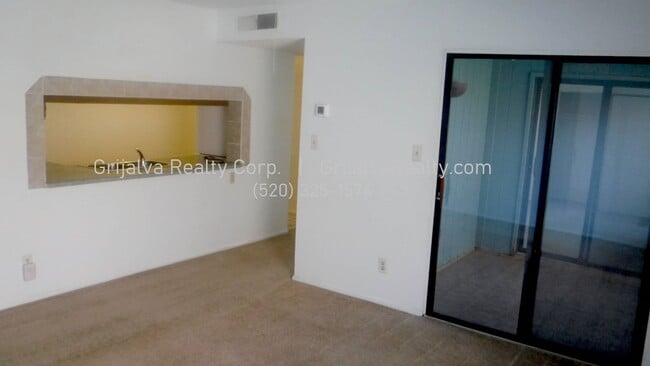 Foto del edificio - **MOVE-IN SPECIAL ** Spacious 2 Bedroom, 1...