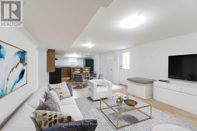 Building Photo - 265 Reiner Rd