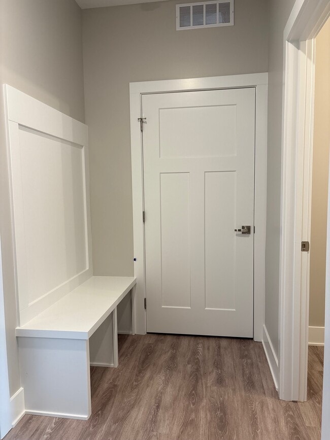 Building Photo - Ventura Townhomes