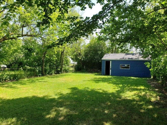 Building Photo - 993 Englewood Ave