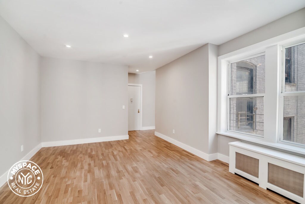 Building Photo - 150 Ludlow St