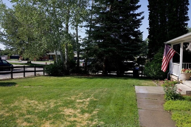 Building Photo - Spacious 4BR House in Alpine