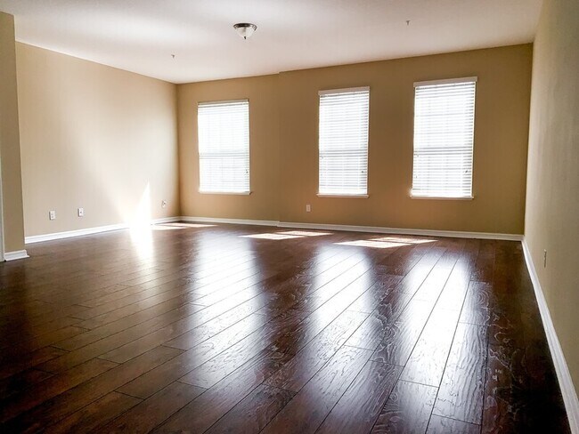 Building Photo - 4310 Regal Town Ln