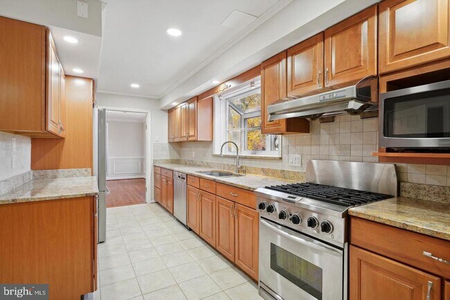 Foto del edificio - 9912 Hall Rd