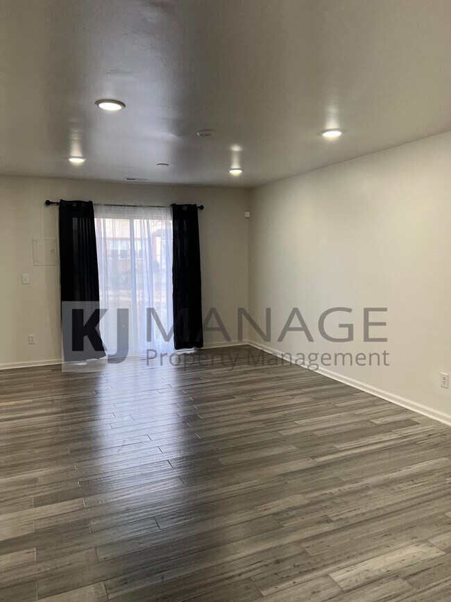 Building Photo - 1608 Orchard Dr