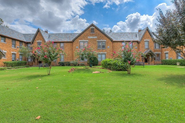 Foto del edificio - Kamp's Court Apartments