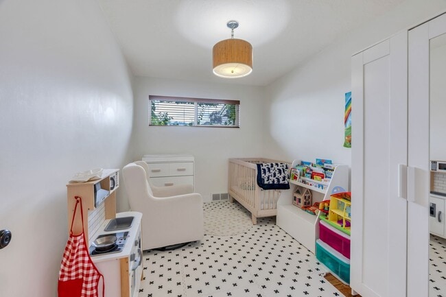 Building Photo - 3536 E Hermes Dr
