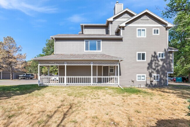 Building Photo - 1117 11th Ave