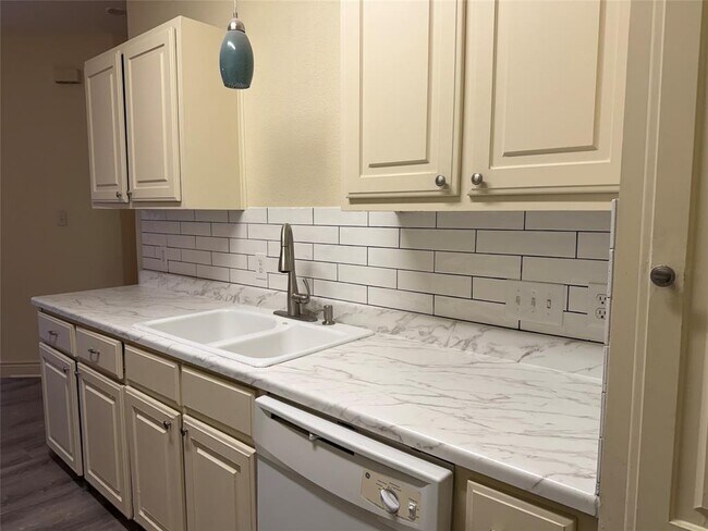 Foto del edificio - 1814 State Hwy 95