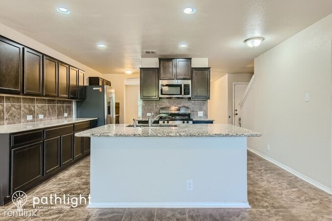Building Photo - 5 br, 2.5 bath House - 15305 Cooks Petrel ...