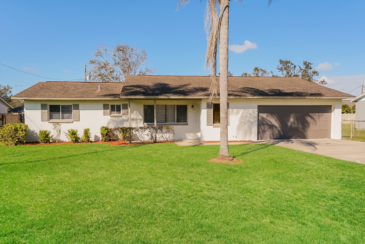 Foto principal - 3970 Oakland St