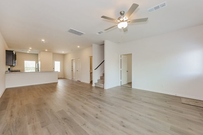 Building Photo - 9829 Teton Vis Dr