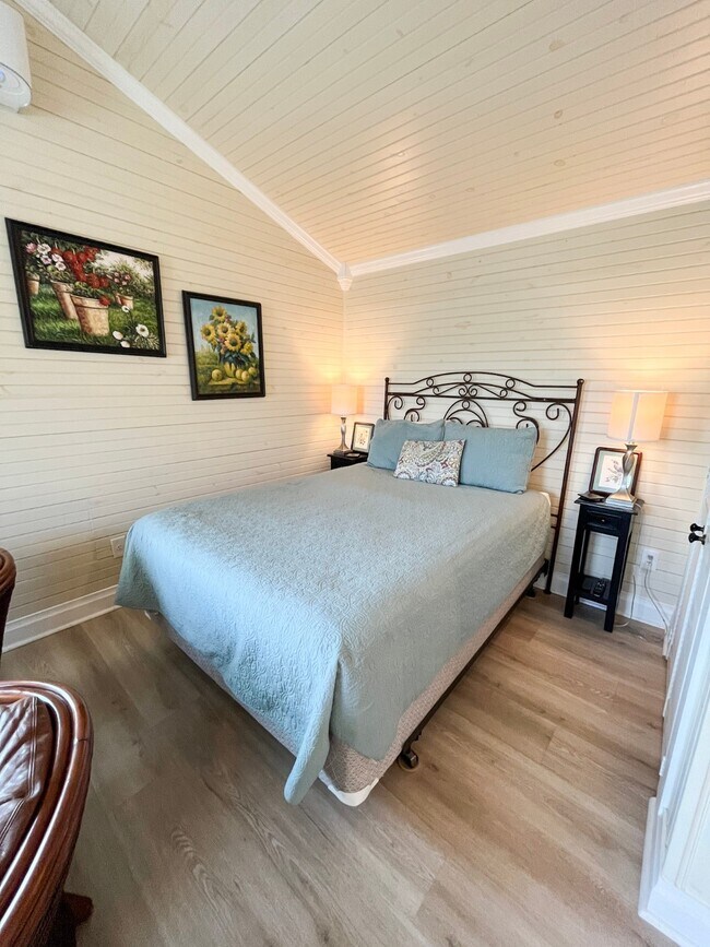 Building Photo - 1820 Avenue O 1/2