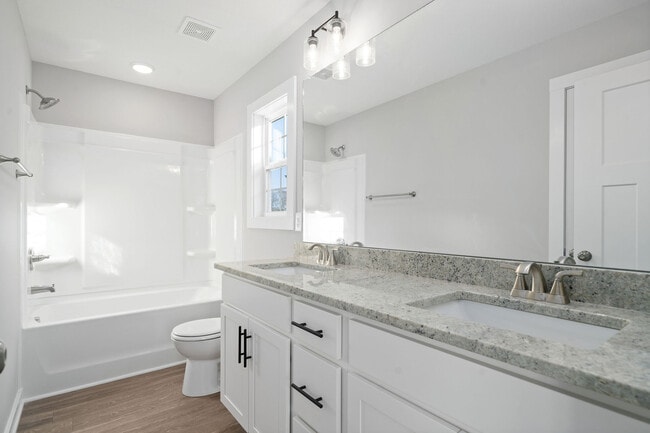 Building Photo - 305 Honeycomb Ct