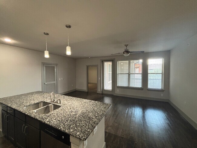 Foto del edificio - 20400 Marketplace Ave