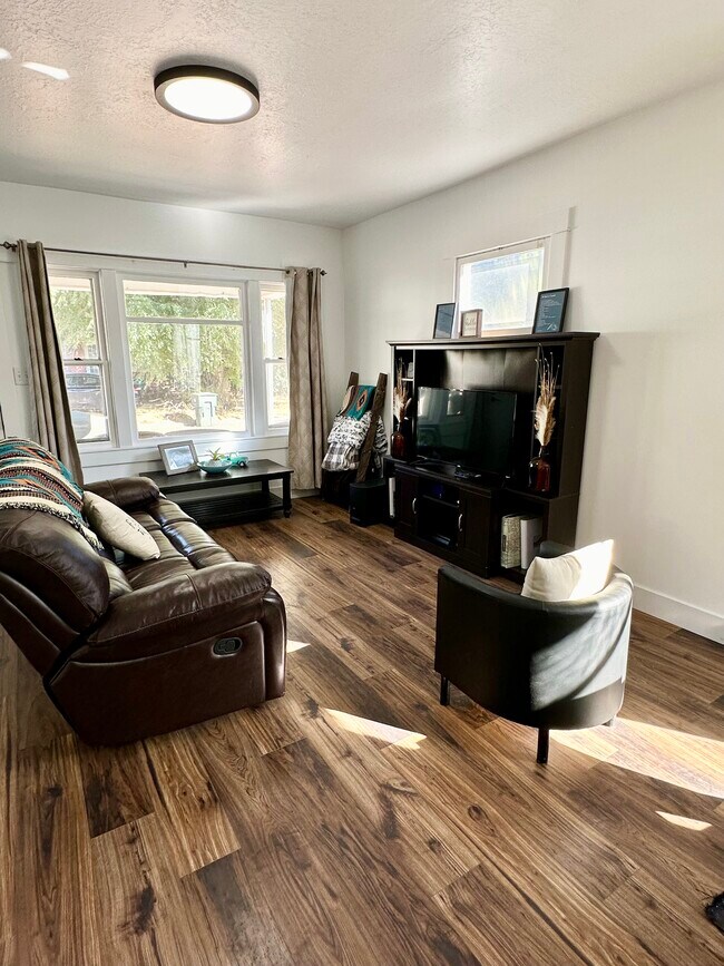 Foto del edificio - 2021 Gramercy Ave