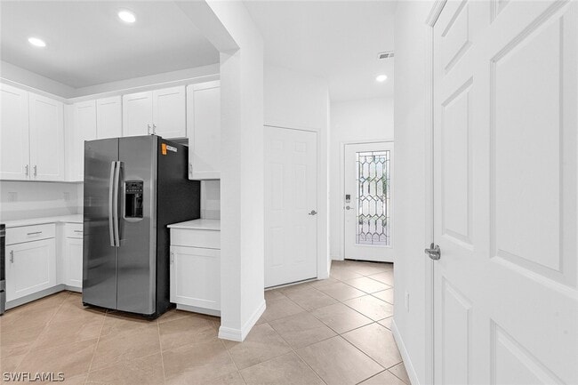 Building Photo - 2827 Blossom Wy