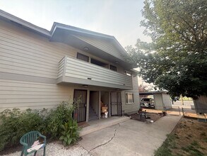 Building Photo - 3007 E Central Ave