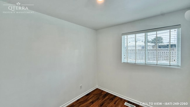 Building Photo - 27 Murchison Cres