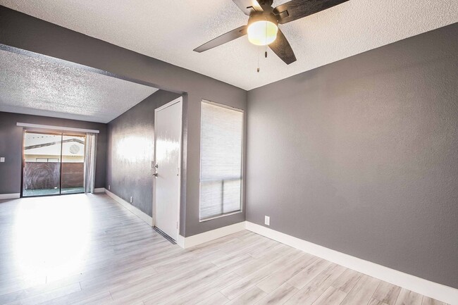 Building Photo - 3151 N Soaring Gulls Dr