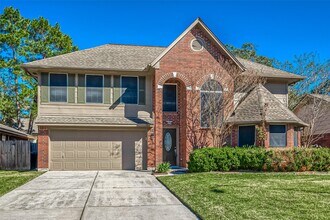 Building Photo - 2323 Pine Cone Dr
