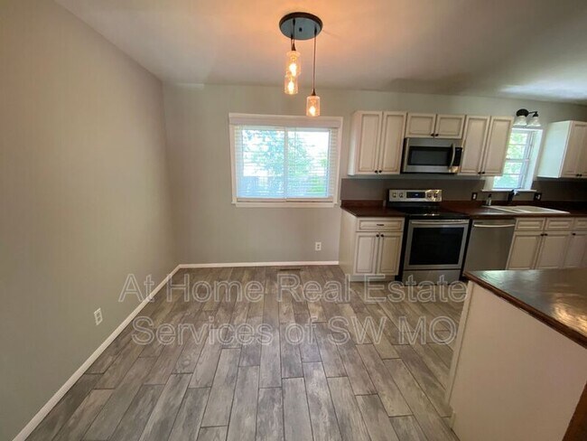 Building Photo - 3301 W Dorber Dr