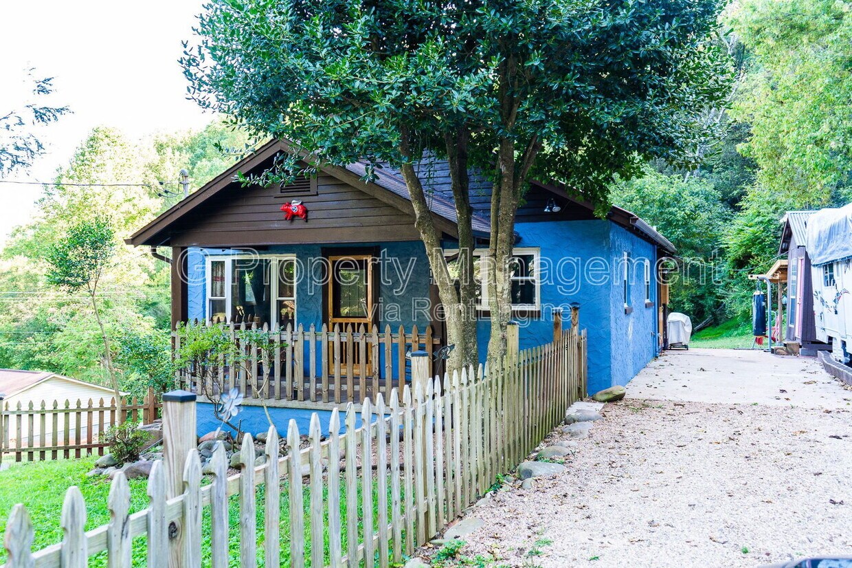 Foto principal - 4217 Cruze Rd