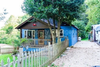 Building Photo - 4217 Cruze Rd