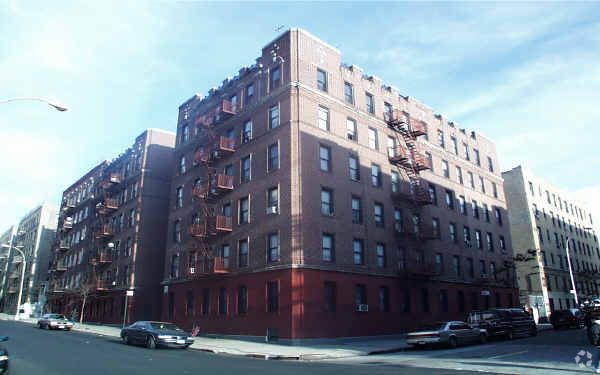 2084-2086 Creston ¡alejado - 2084-2086 Creston Ave