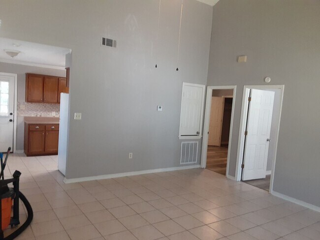 Foto del edificio - 124 Countryview Ln